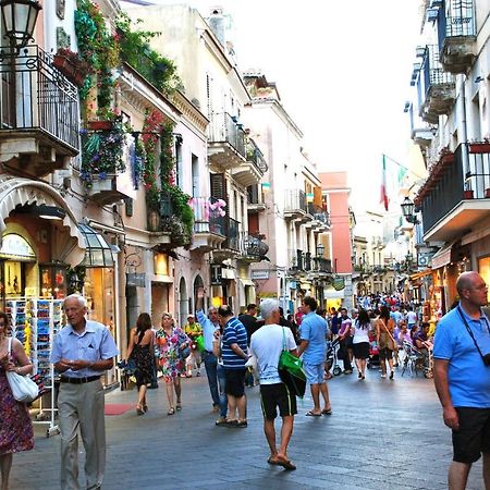 Incantevole E Storico Appartamento In Pieno Centro تاورمينا المظهر الخارجي الصورة